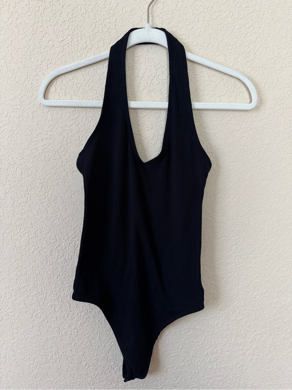 American Eagle Black Ribbed Halter Bodysuit, Size Medium